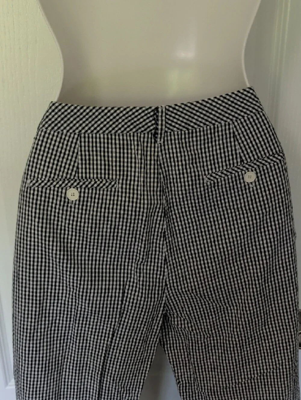 Ann Taylor Black and White Gingham Capris - Picture 5 of 10